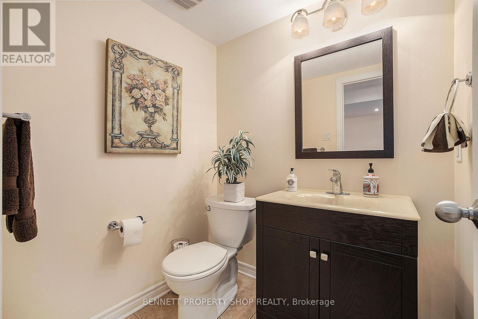 176 Macara Crescent, Ottawa, Ontario  K2K 0C9 - Photo 12 - X12151605