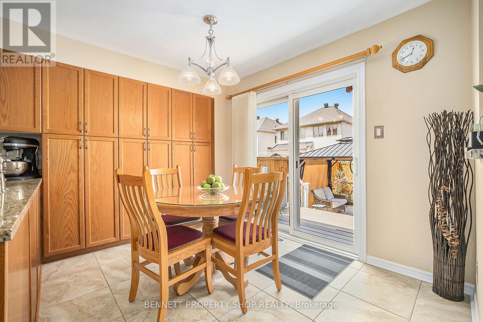 176 Macara Crescent, Ottawa, Ontario  K2K 0C9 - Photo 9 - X12151605