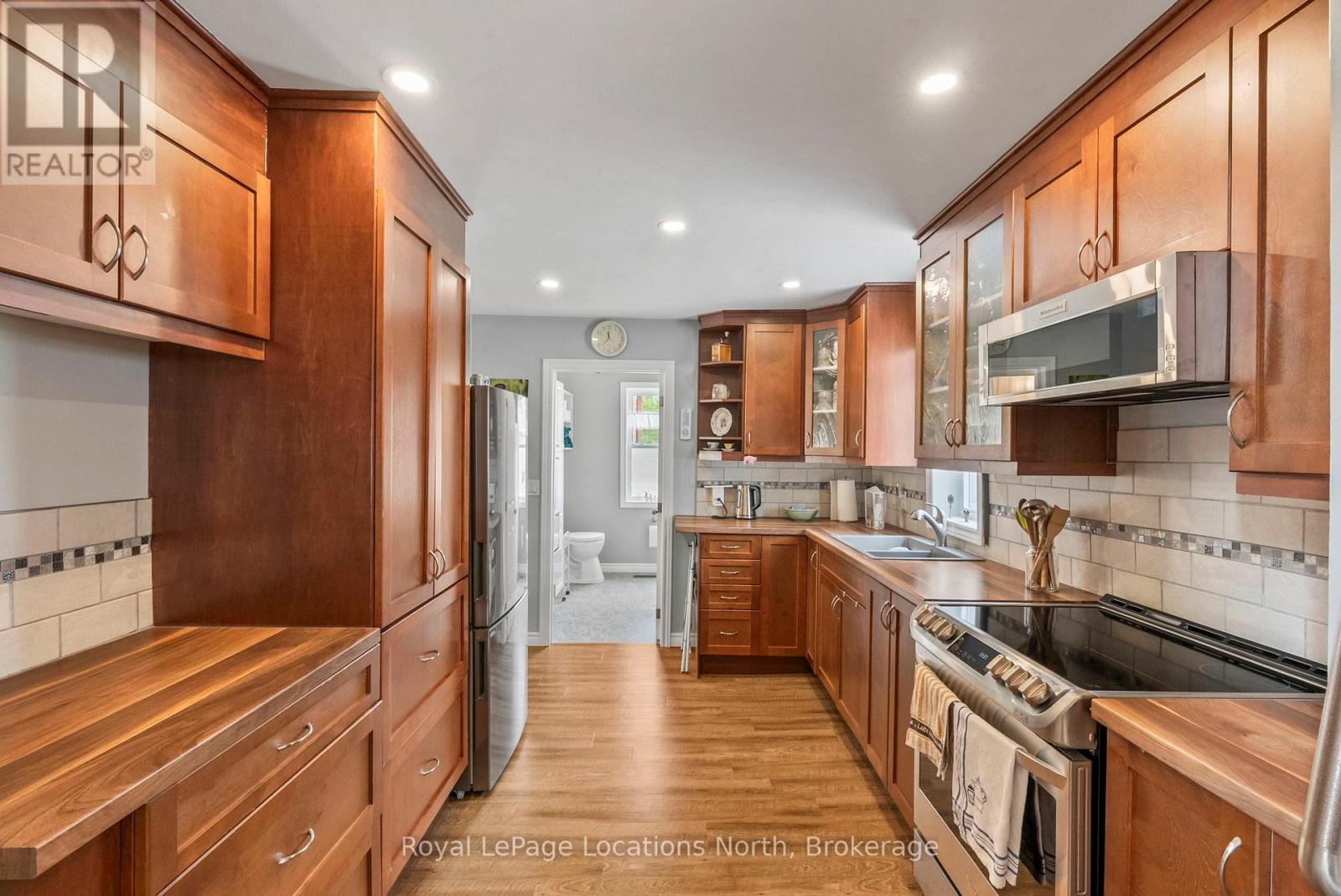 1071 6th Avenue W, Owen Sound, Ontario  N4K 5G8 - Photo 5 - X12158496