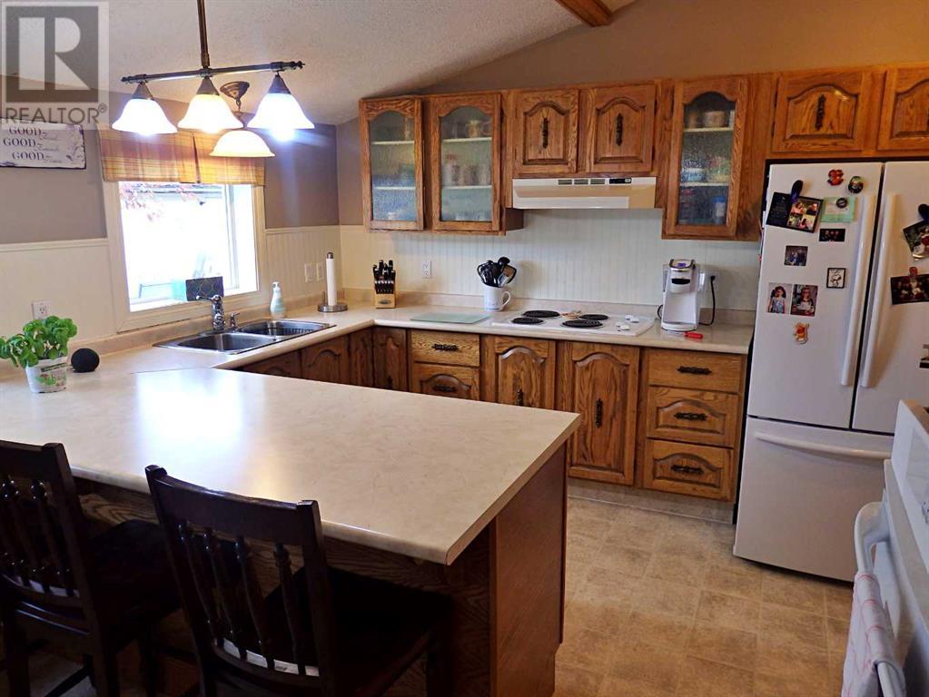 4905 51 Avenue, Kitscoty, Alberta  T0B 2P0 - Photo 7 - A2194479