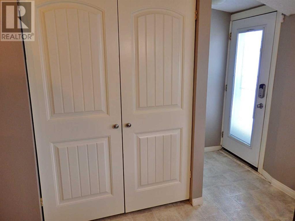 4905 51 Avenue, Kitscoty, Alberta  T0B 2P0 - Photo 12 - A2194479