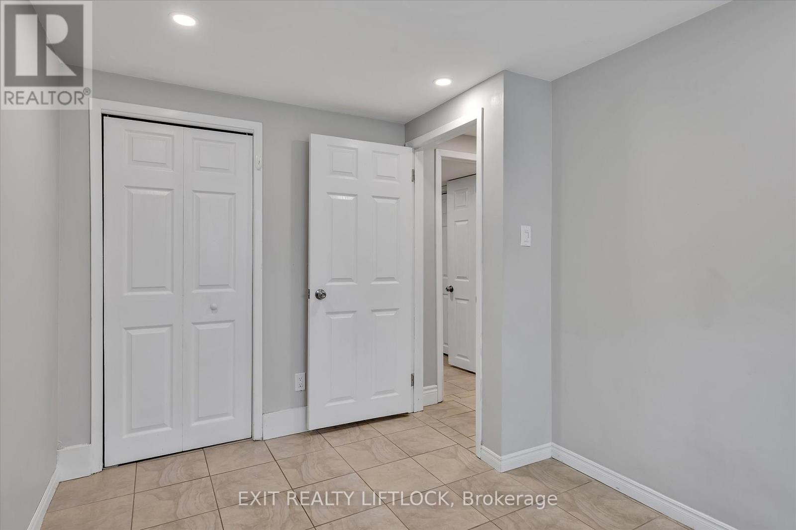 210 Antrim Street, Peterborough Central, Ontario  K9H 3G4 - Photo 32 - X12158472