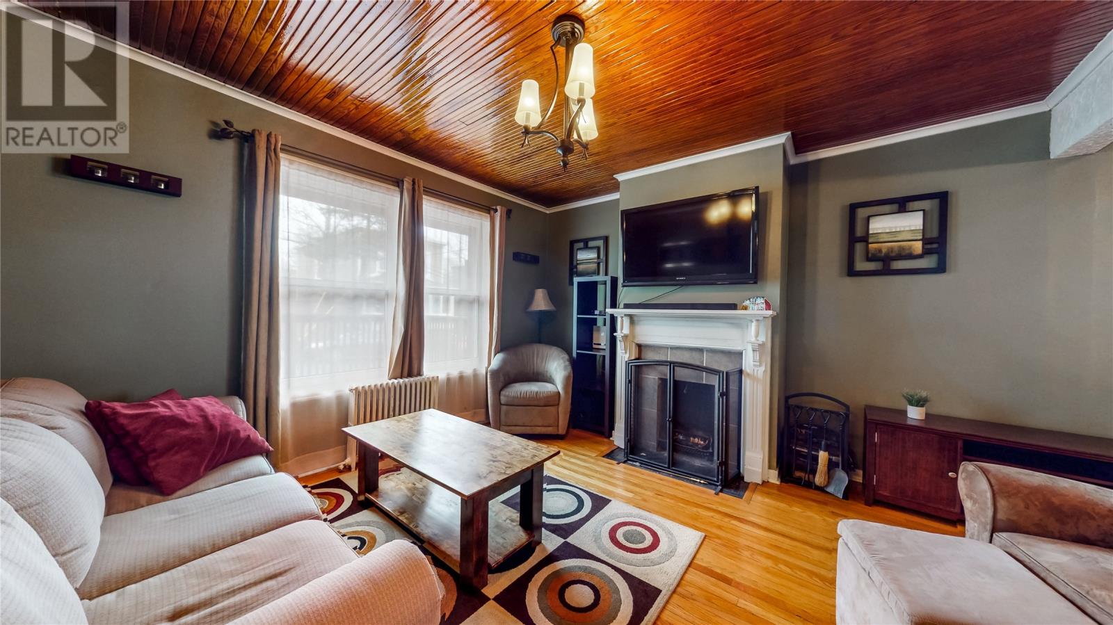 Property at 75 Leslie Street image 4