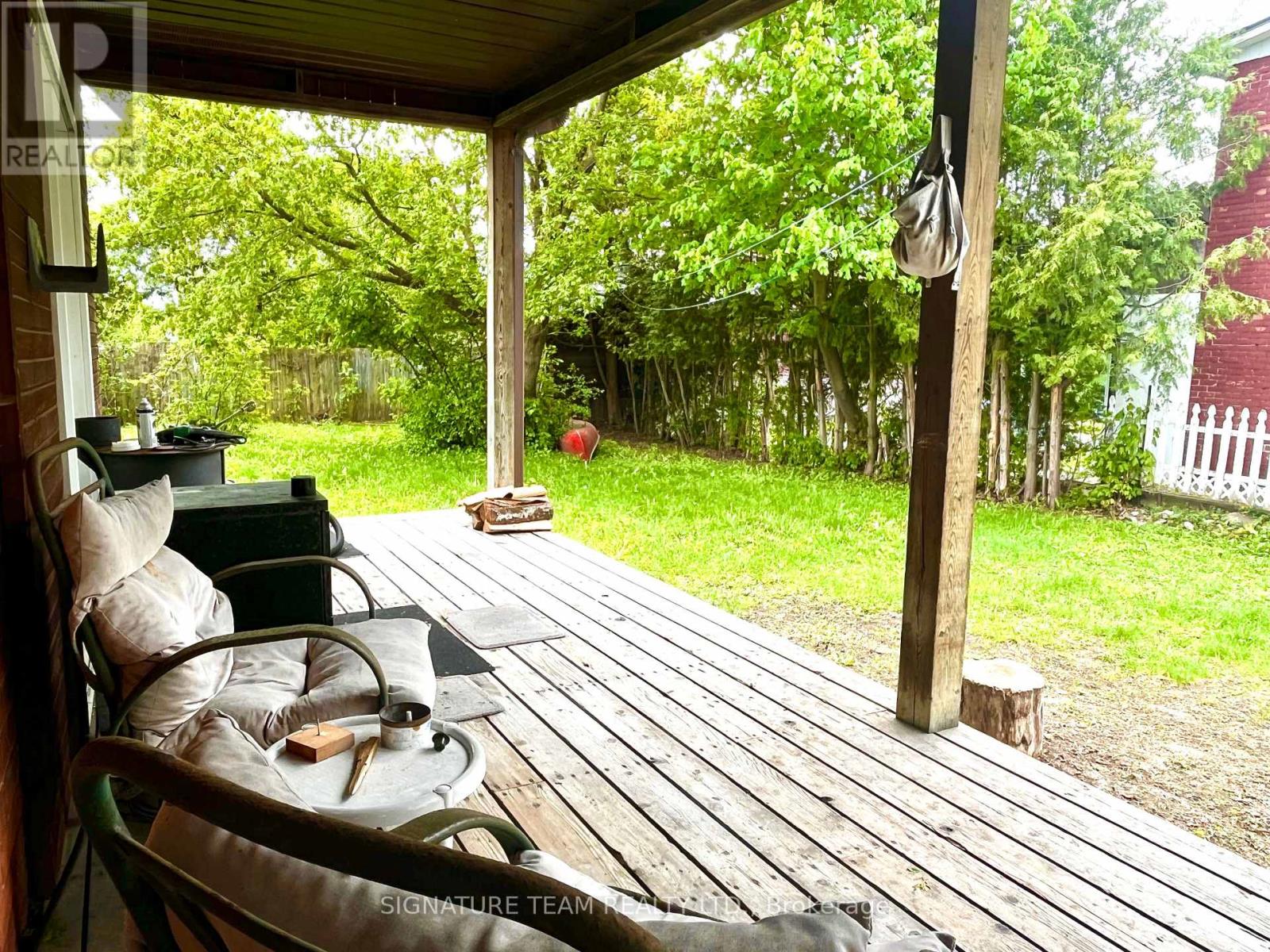 23 Main Street, Whitewater Region, Ontario  K0J 1K0 - Photo 2 - X12158454