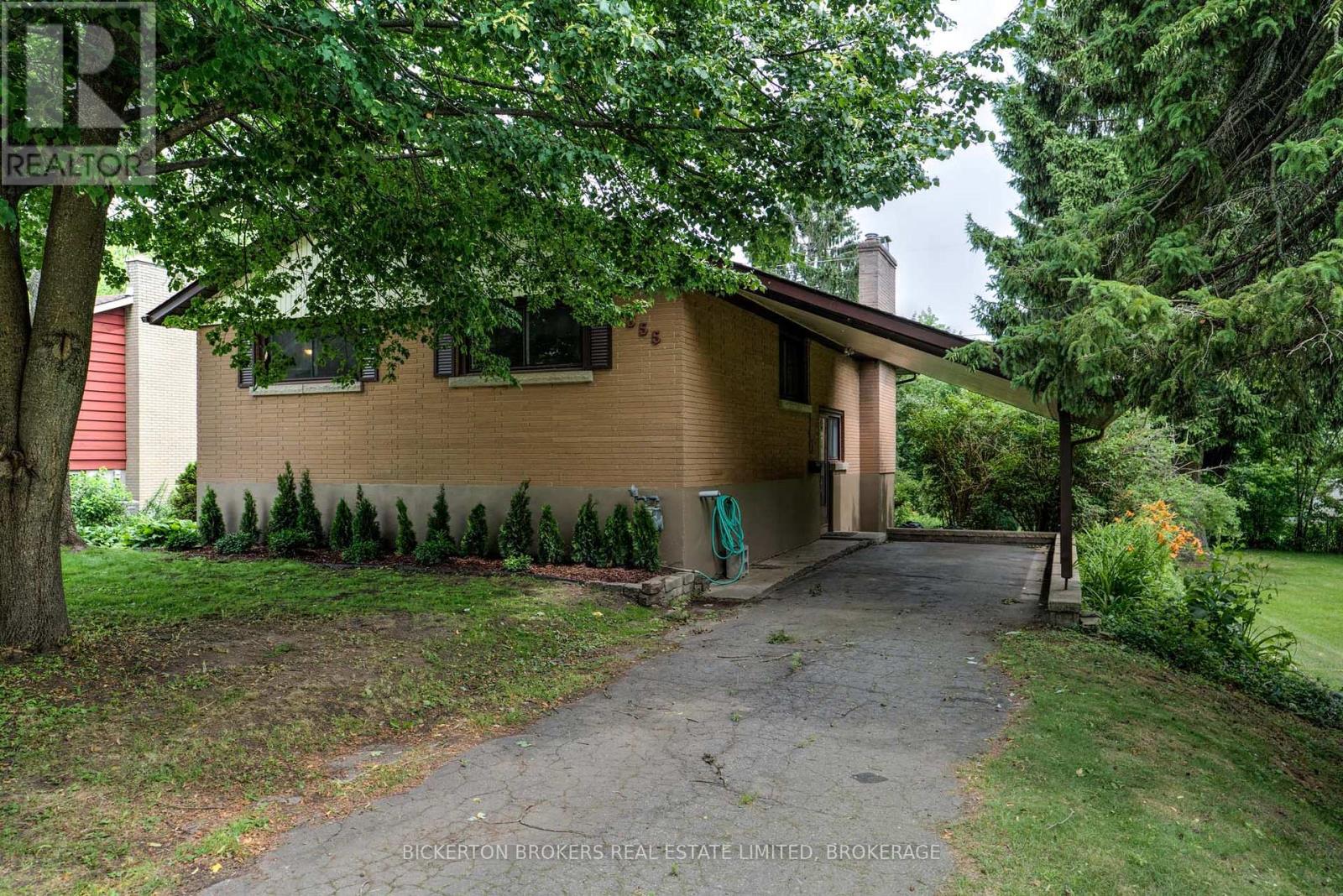 355 ELIZABETH DRIVE, gananoque, Ontario