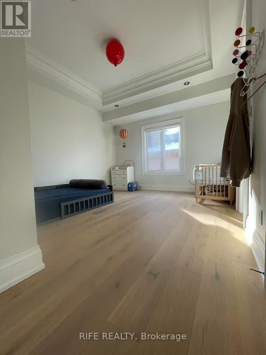103 Burndale Avenue, Toronto, Ontario  M2N 1S8 - Photo 13 - C12108628
