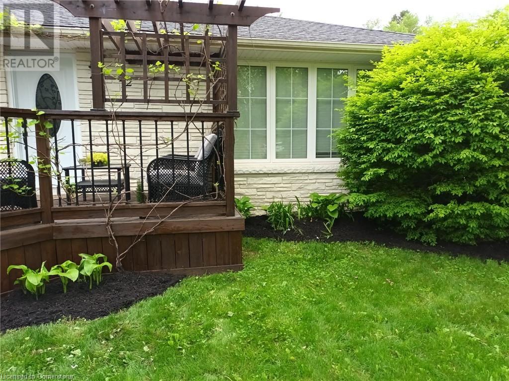 42 Strathcona Drive S, Fonthill, Ontario  L0S 1E0 - Photo 3 - 40723549