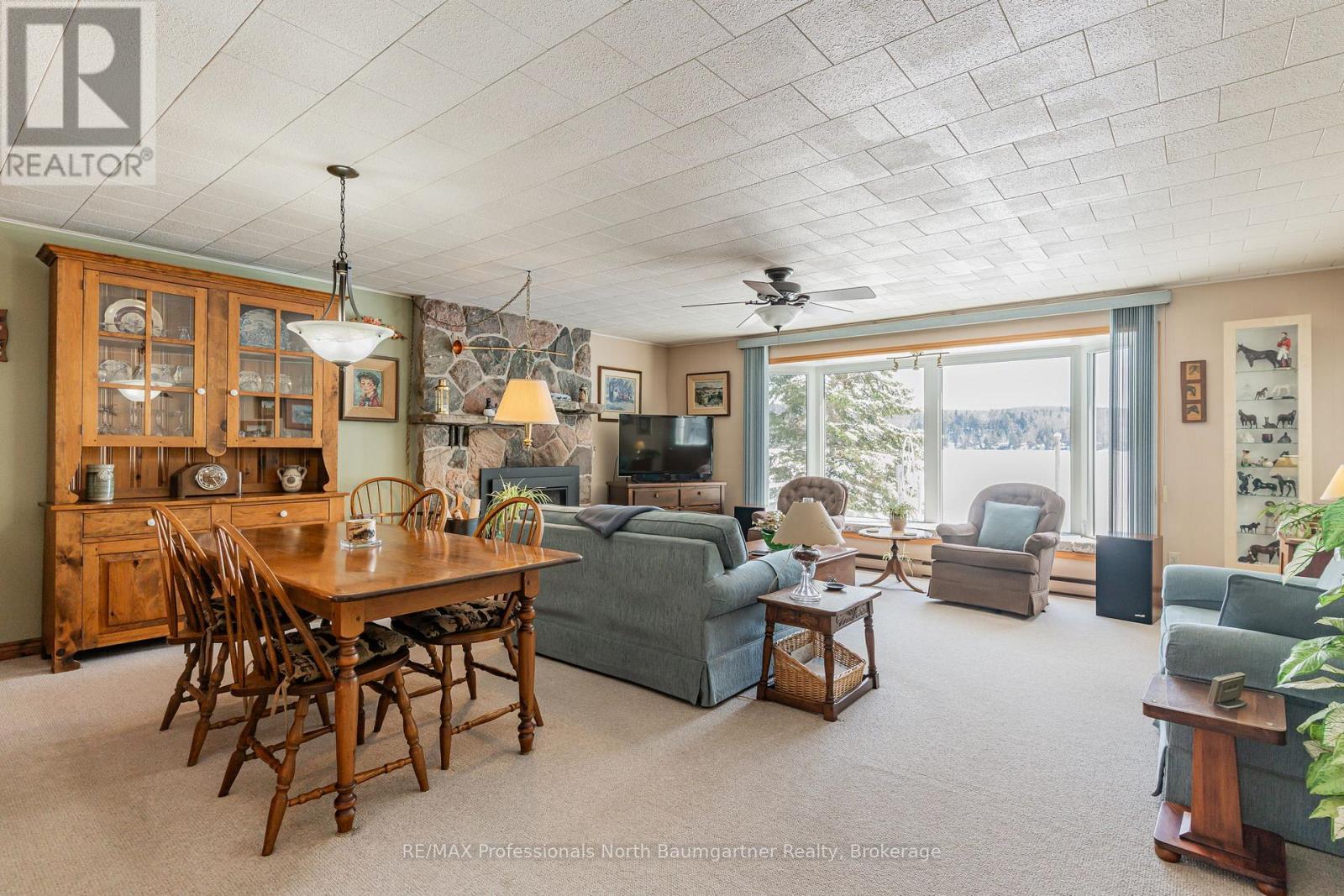 6258 Haliburton Lake Road, Dysart Et Al, Ontario  K0M 1S0 - Photo 18 - X12074153