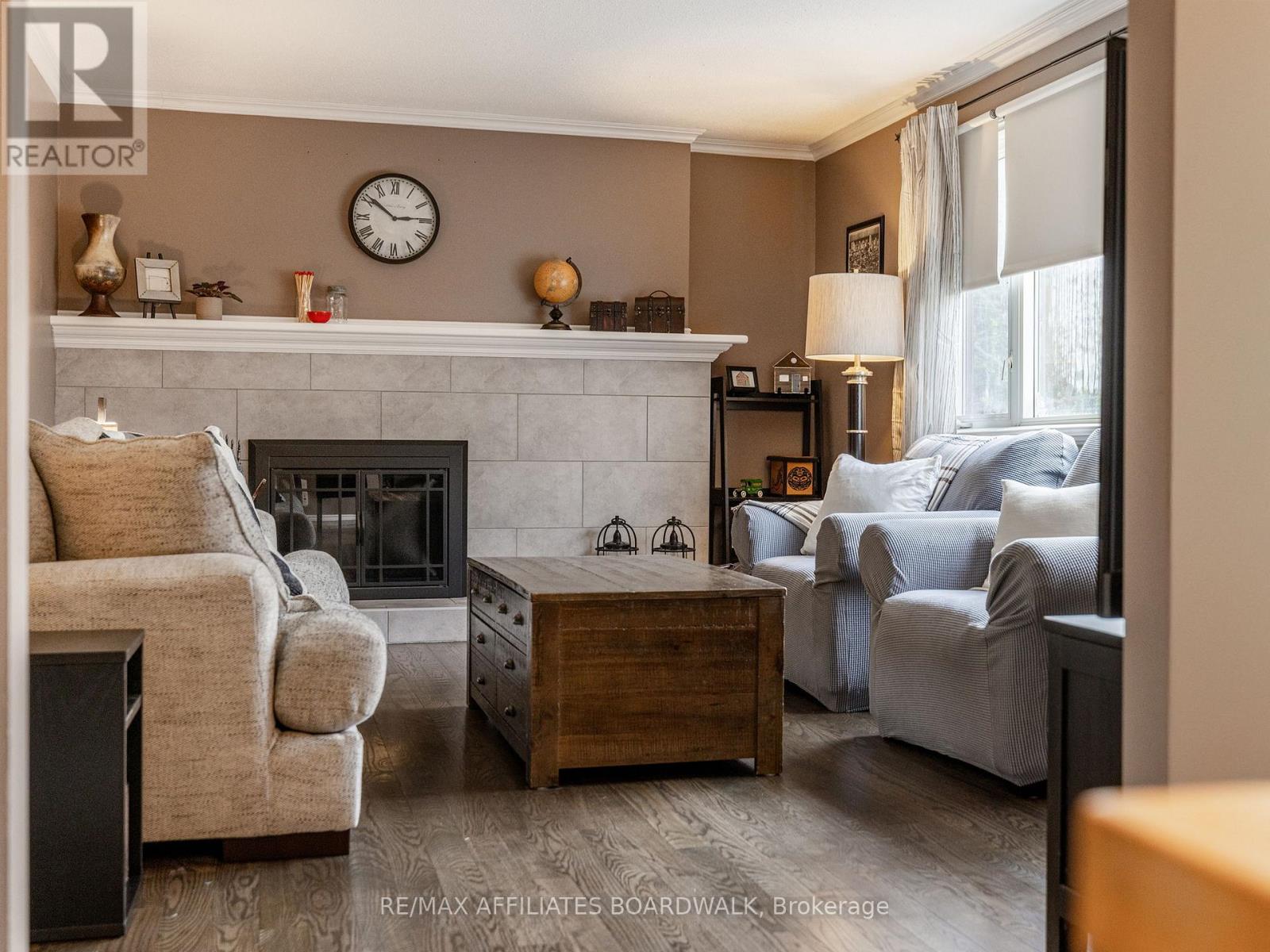 38 Nestow Drive, Ottawa, Ontario  K2G 3X8 - Photo 9 - X12118236
