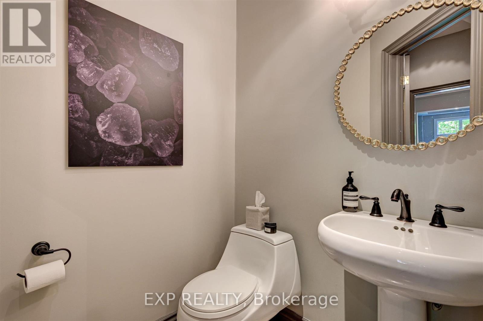 13 Balmoral Avenue, Toronto, Ontario  M4V 1J5 - Photo 14 - C12158446