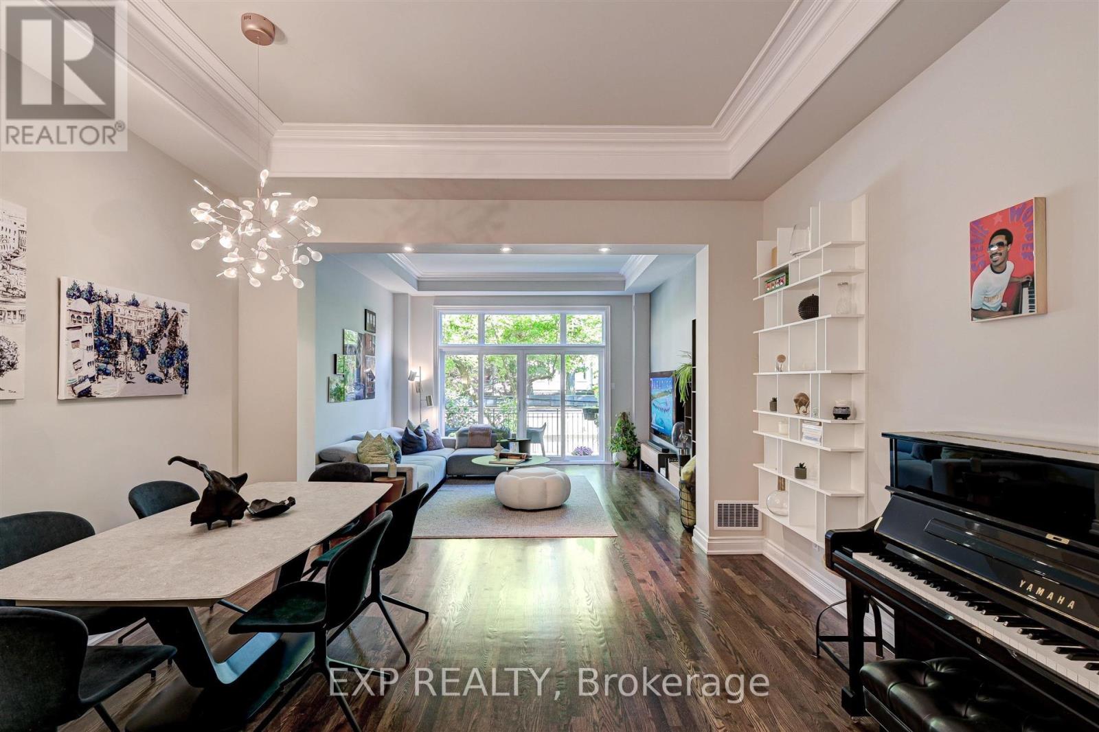 13 Balmoral Avenue, Toronto, Ontario  M4V 1J5 - Photo 5 - C12158446