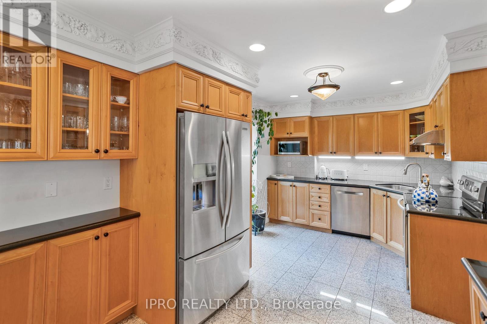 162 Goulding Avenue, Toronto, Ontario  M2M 1L7 - Photo 19 - C12158464