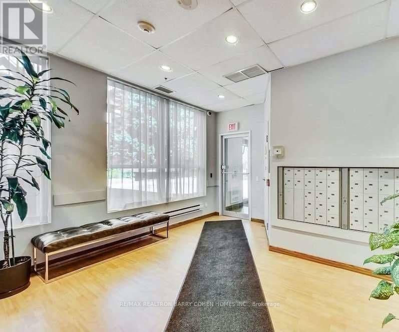 204 - 15 Maplewood Avenue, Toronto, Ontario  M6C 4B4 - Photo 2 - C12158523