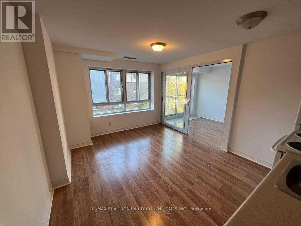 204 - 15 Maplewood Avenue, Toronto, Ontario  M6C 4B4 - Photo 3 - C12158523