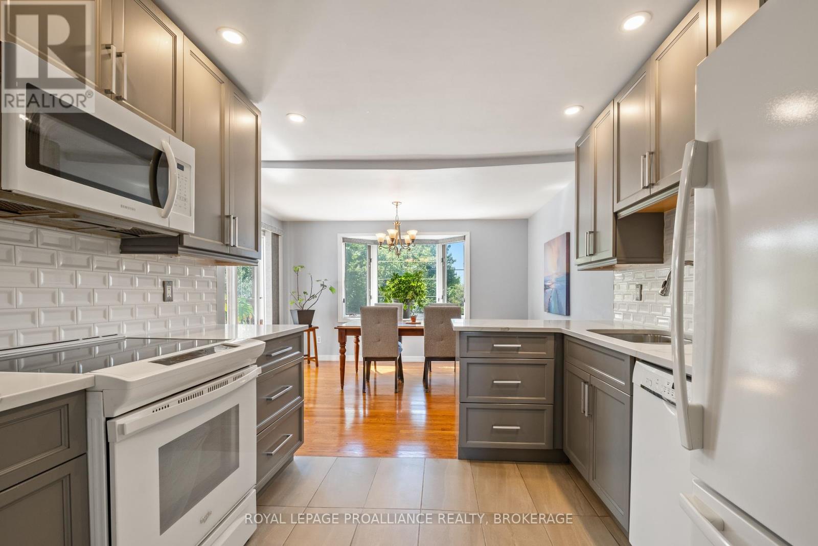 60 Westmoreland Road, Kingston, Ontario  K7M 1J5 - Photo 9 - X12158559