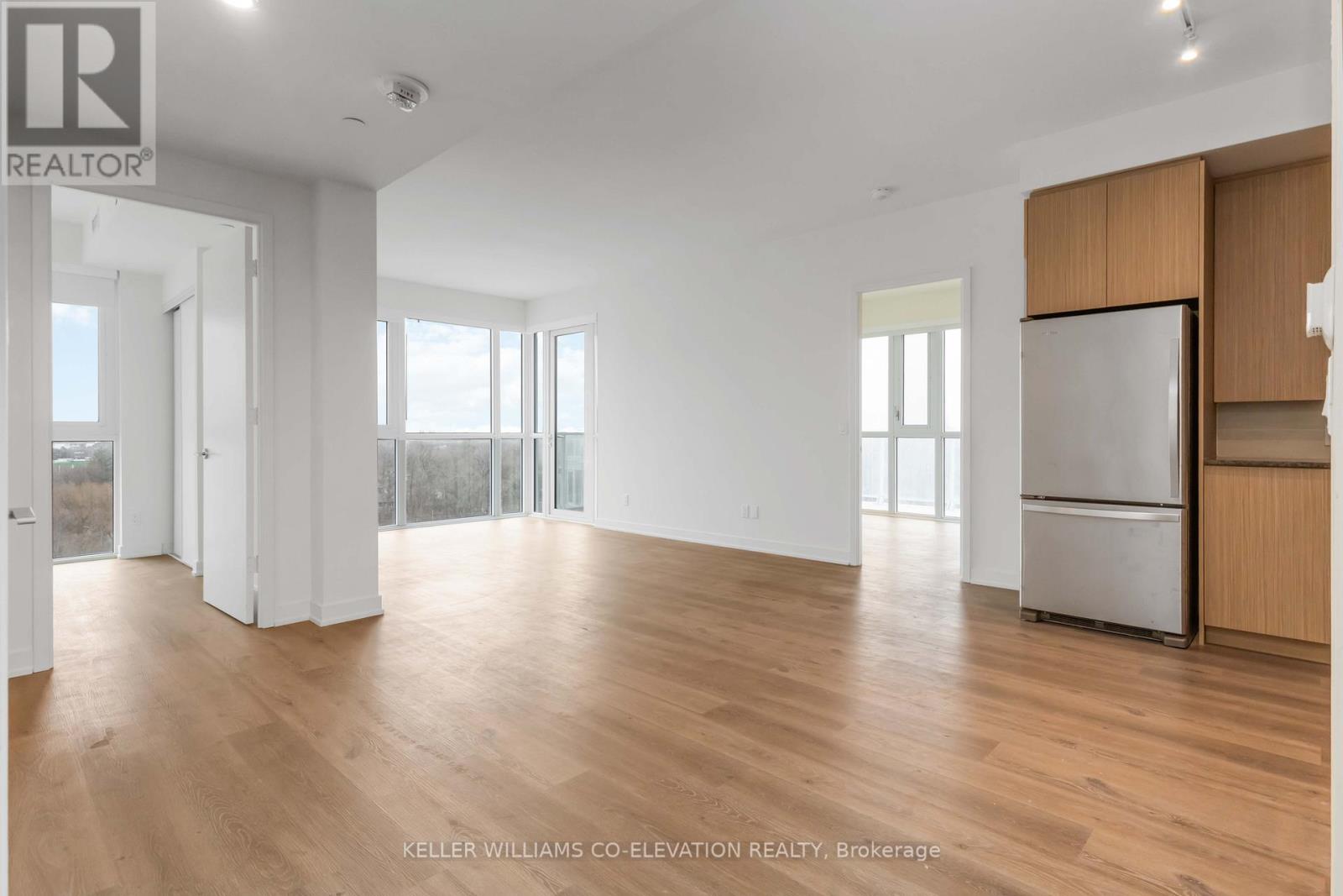 916 - 10 Deerlick Court, Toronto, Ontario  M3A 0A7 - Photo 1 - C12054896