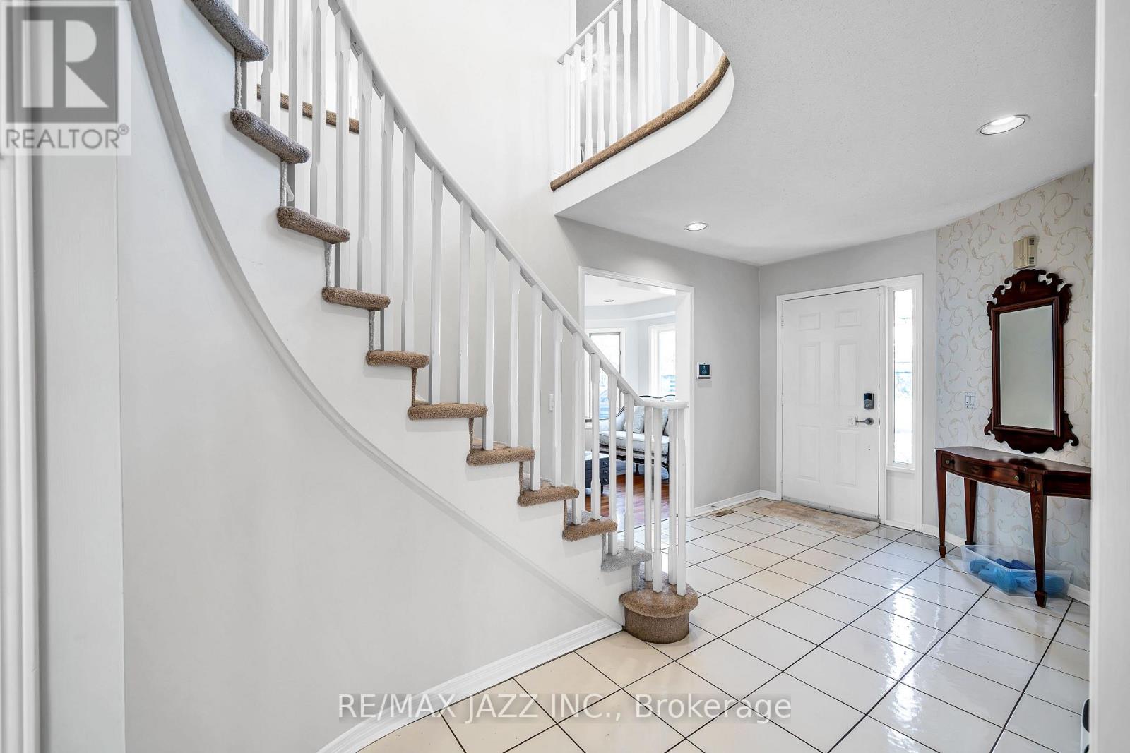 142 Elizabeth Street, Ajax, Ontario  L1T 3X5 - Photo 3 - E12158570