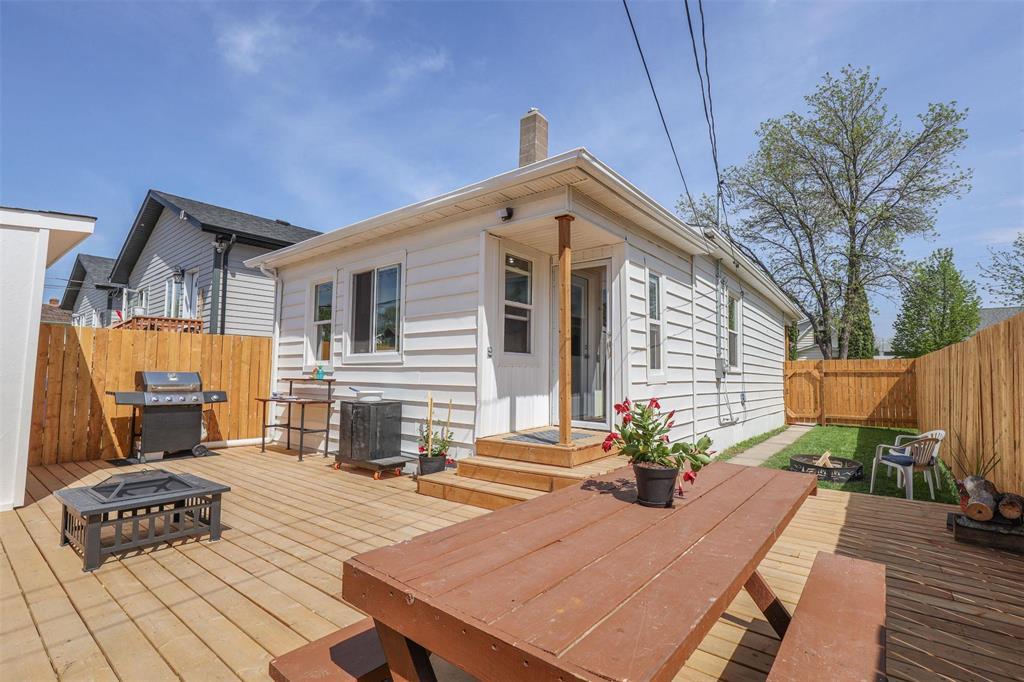 928 Aberdeen Avenue, Winnipeg, Manitoba  R2X 0W4 - Photo 22 - 202511311