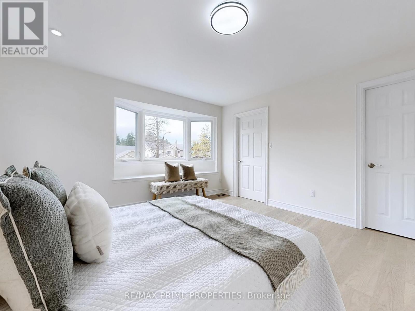 38 Audrelane Court, Toronto, Ontario  M1V 3S4 - Photo 9 - E12158432
