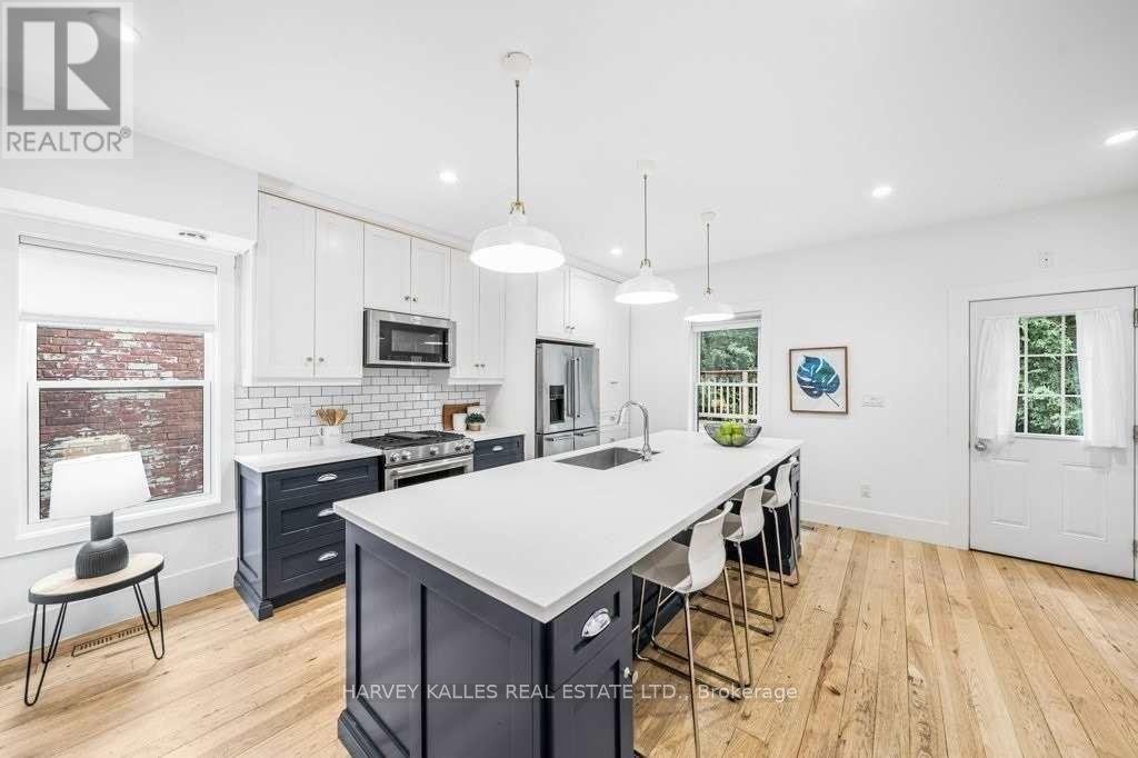 58 Myrtle Avenue, Toronto, Ontario  M4M 2A2 - Photo 6 - E12158457