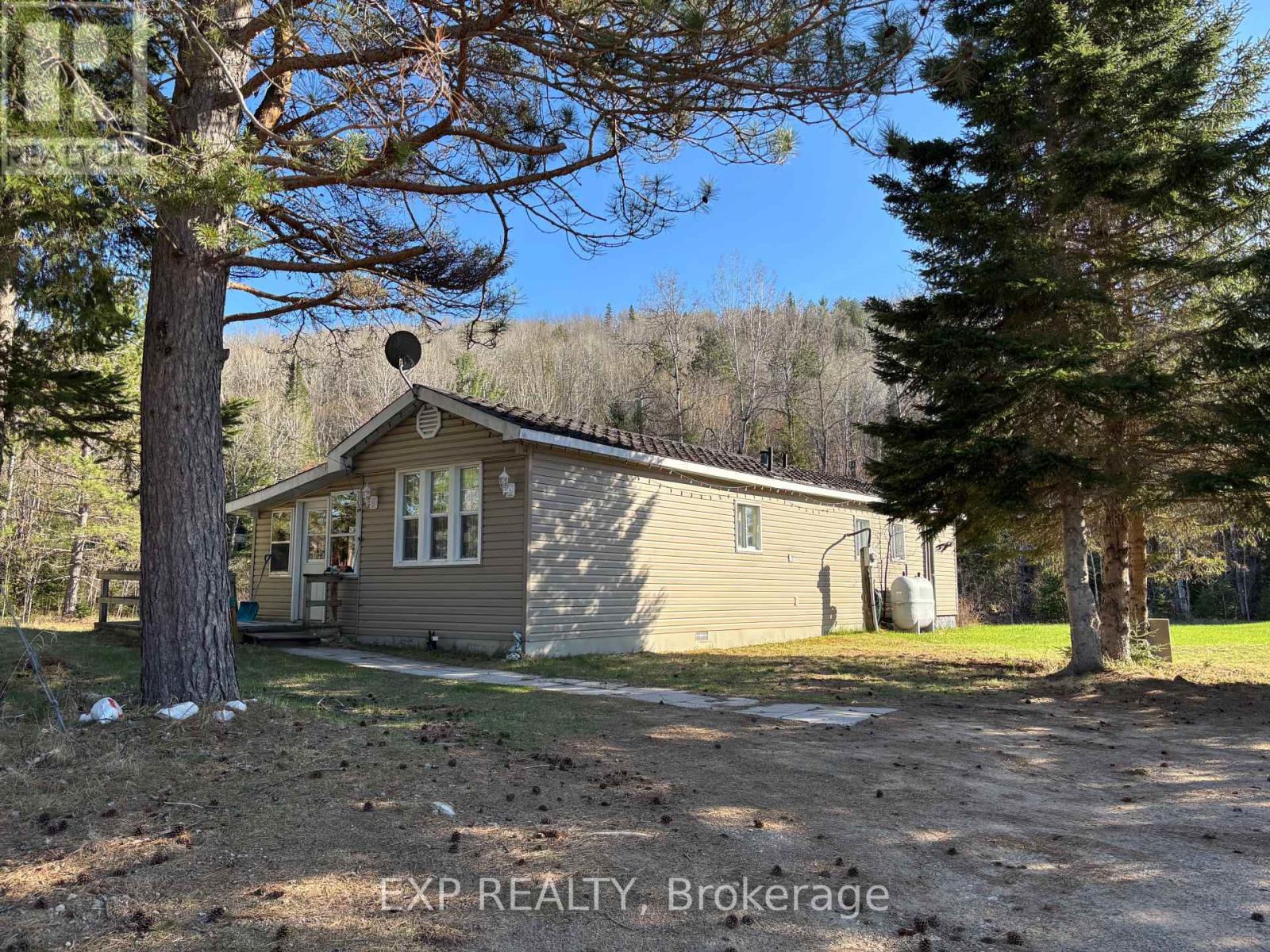155 DAWSON ROAD, South Algonquin, Ontario