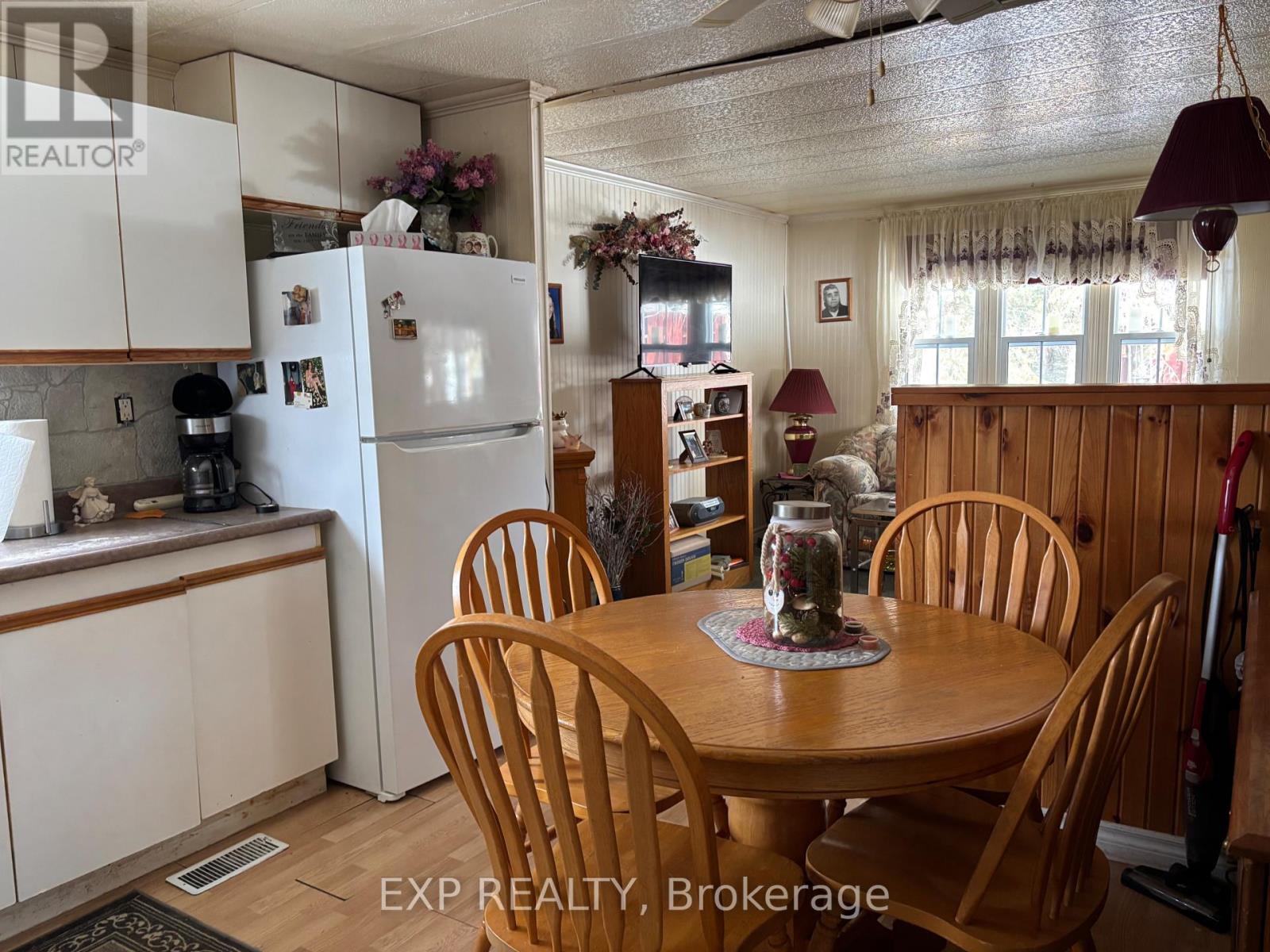 155 Dawson Road, South Algonquin, Ontario  K0J 2C0 - Photo 15 - X12046844