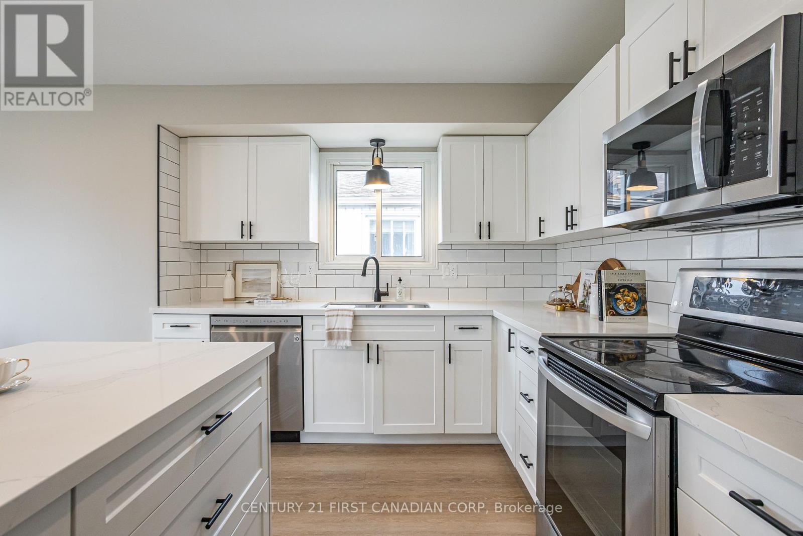 40 Bexhill Drive, London South (South Y), Ontario  N6E 1X2 - Photo 12 - X12158735