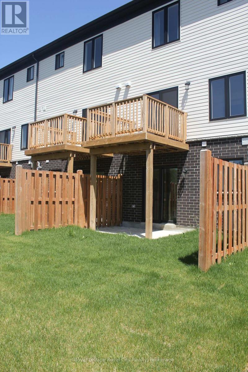 8 Sora Lane, Guelph, Ontario  N1E 0T4 - Photo 21 - X12108922