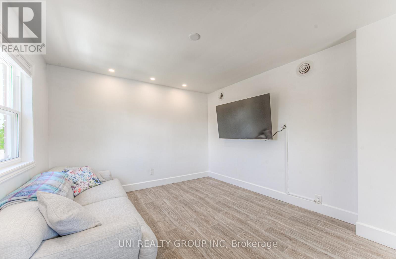 251 Margaret Avenue, Kitchener, Ontario  N2H 4J6 - Photo 34 - X12158575