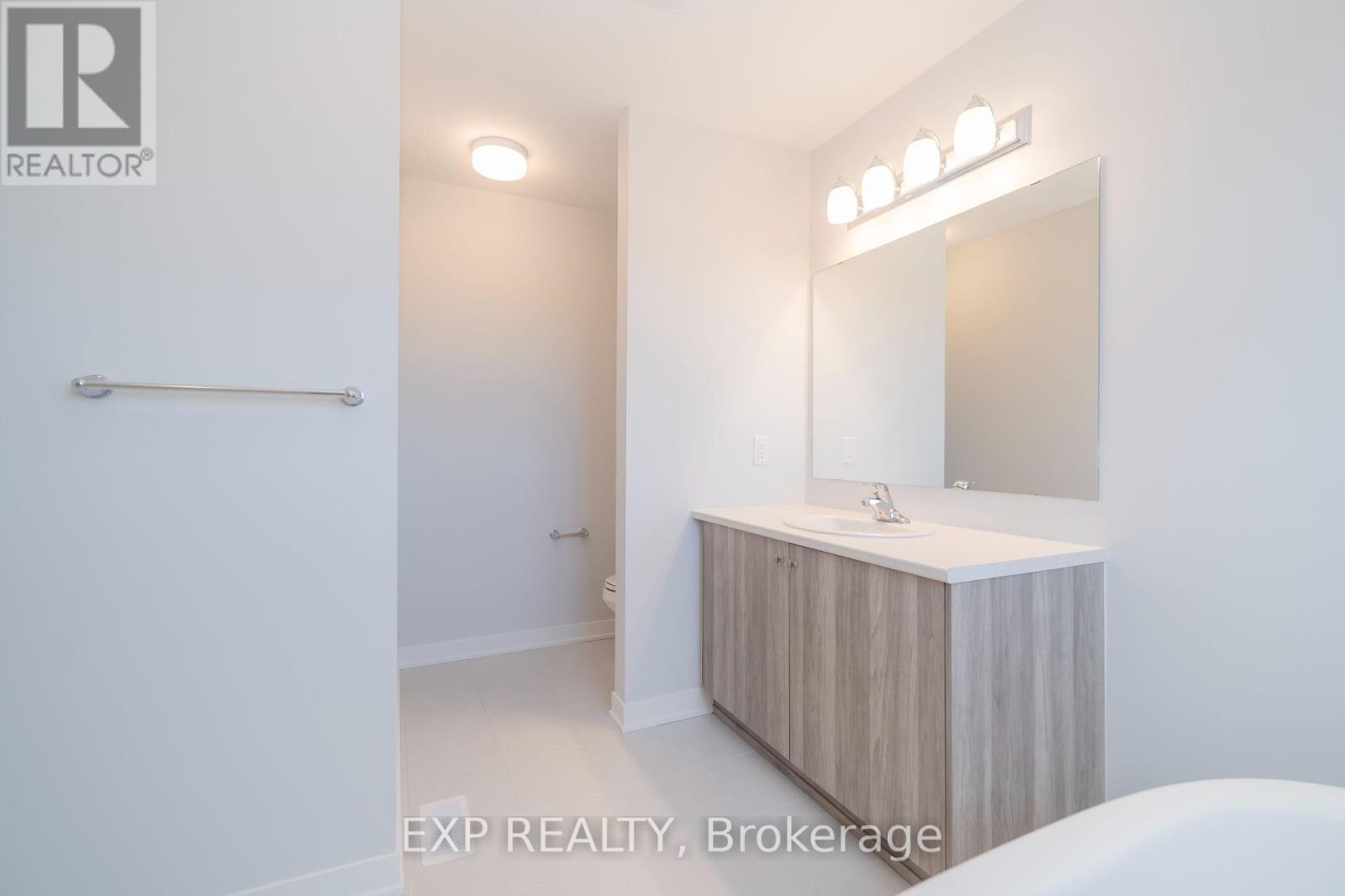 468 Brigatine Avenue, Ottawa, Ontario  K2S 0P9 - Photo 15 - X12158583