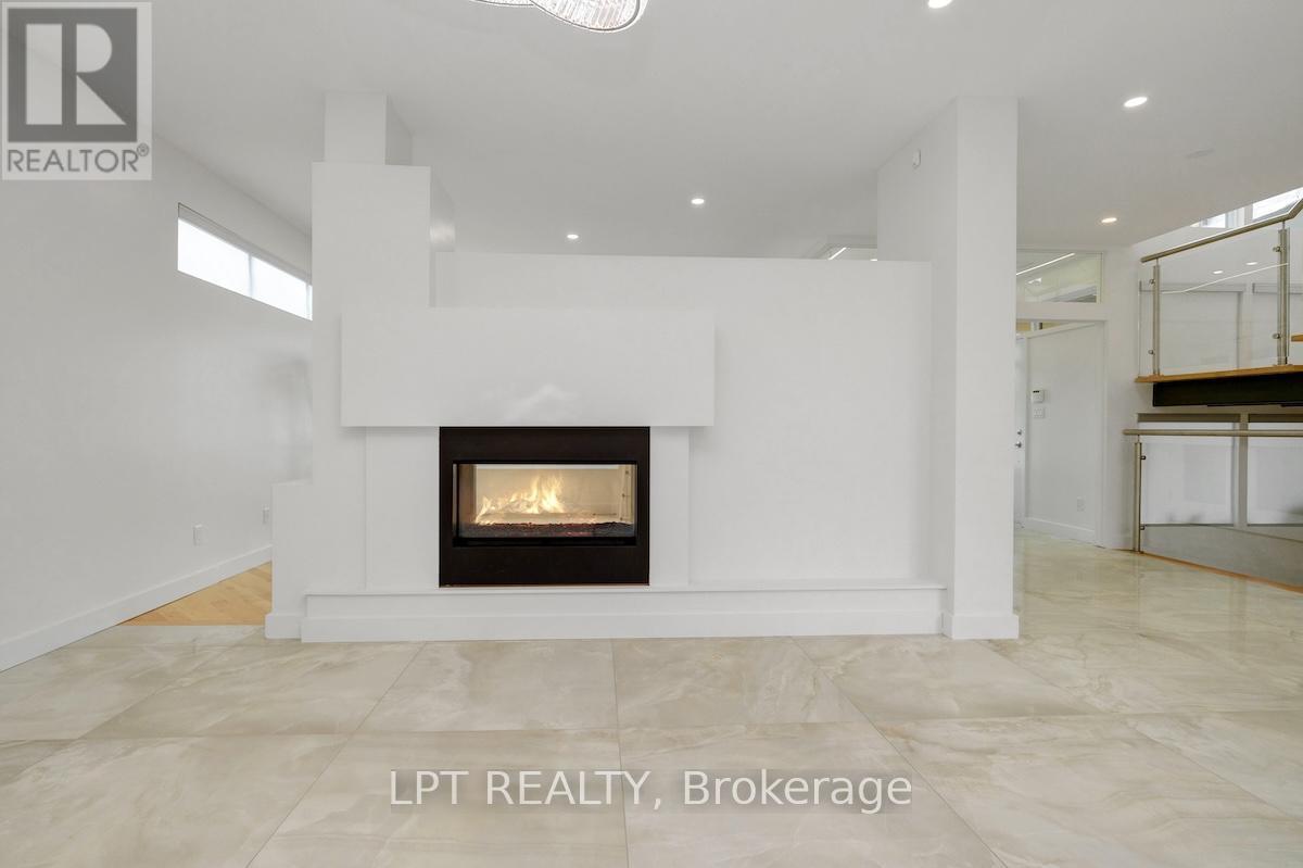 298 Crestview Road, Ottawa, Ontario  K1H 5G6 - Photo 8 - X12158730