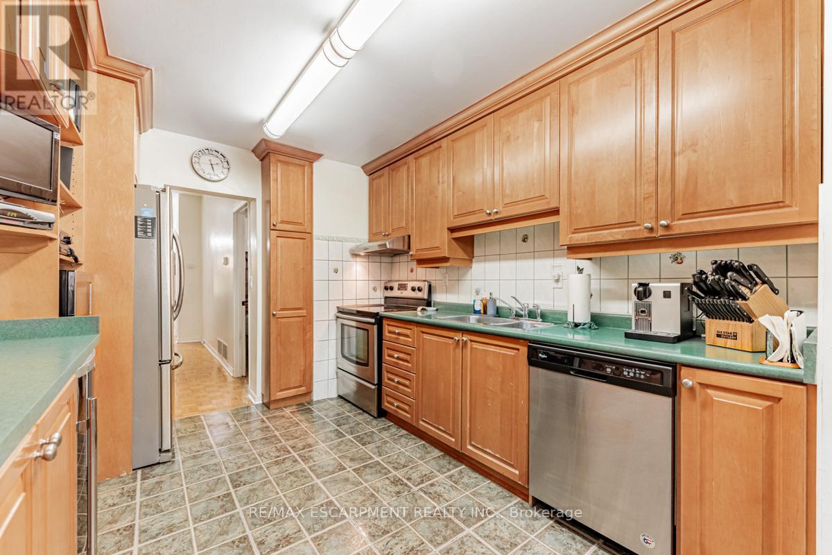 11 Alma Avenue, Toronto, Ontario  M6J 1N2 - Photo 1 - C12124542