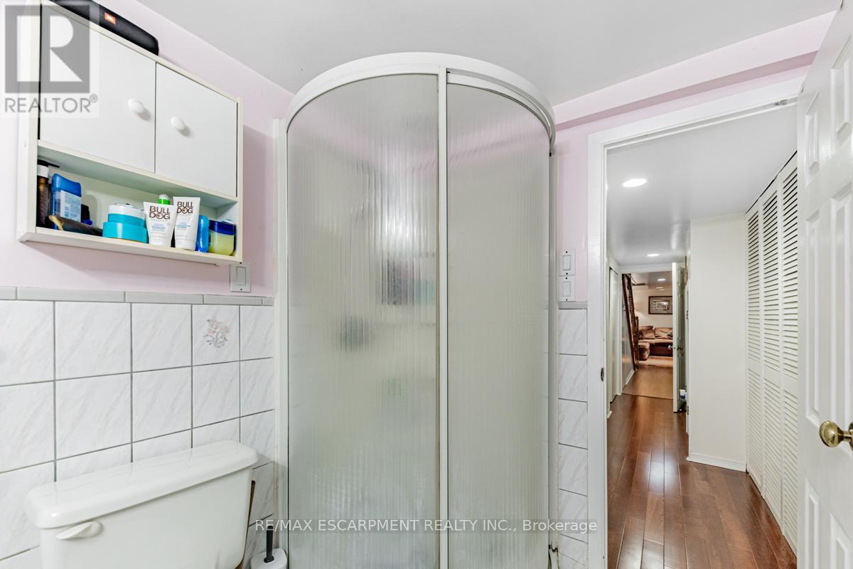 11 Alma Avenue, Toronto, Ontario  M6J 1N2 - Photo 23 - C12124542