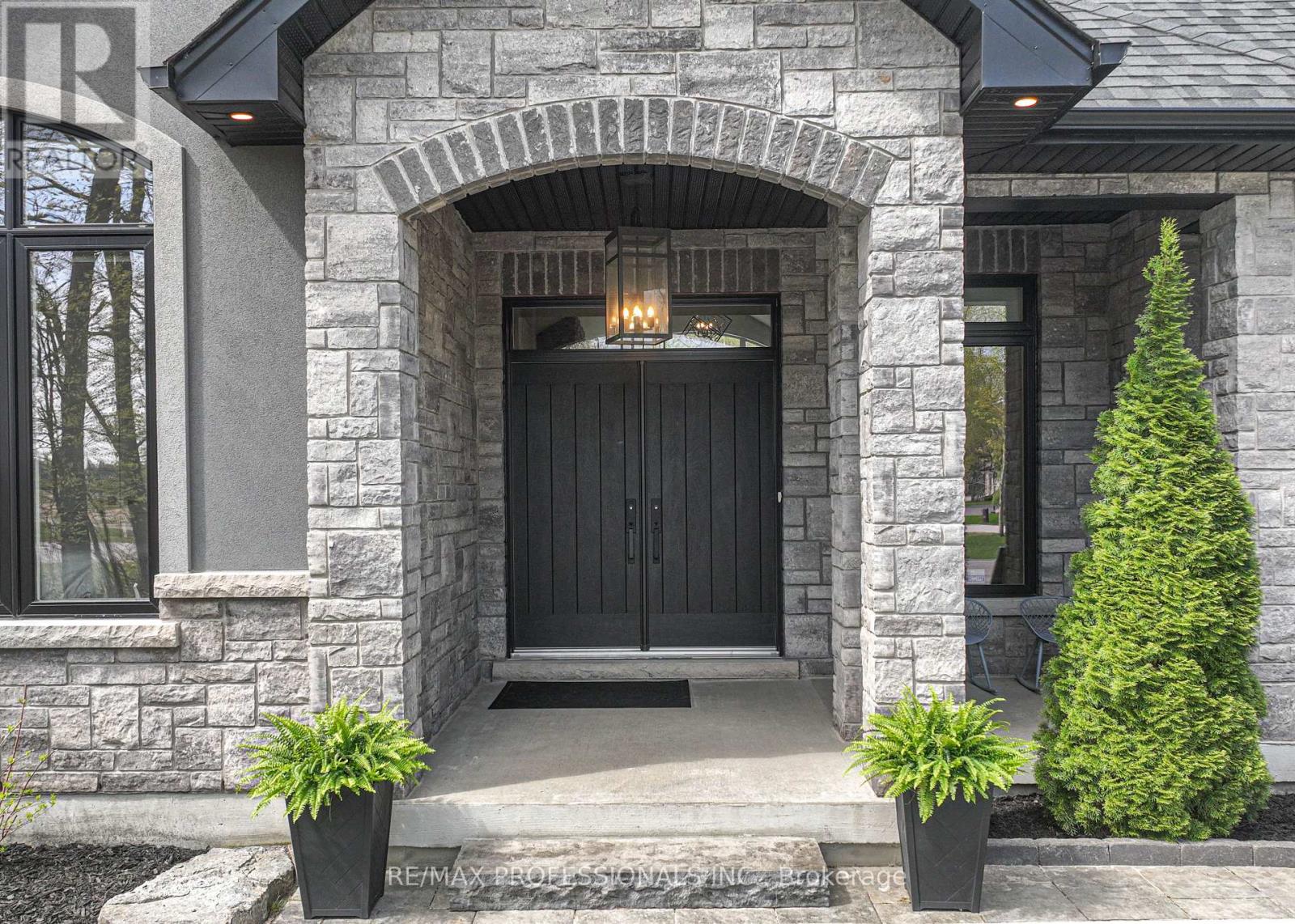 21 Boothby Crescent, Springwater, Ontario  L9X 0H1 - Photo 4 - S12158429
