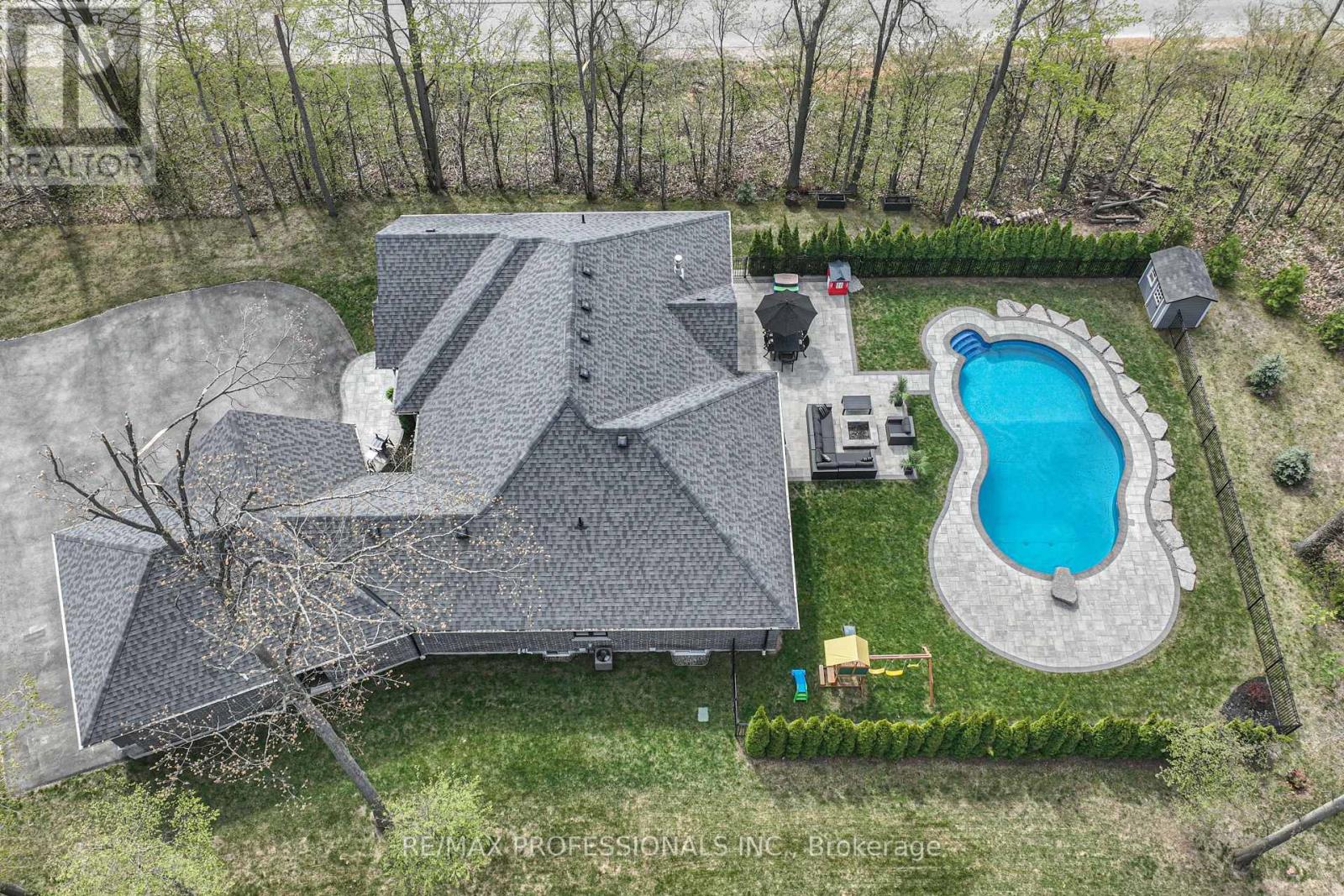 21 Boothby Crescent, Springwater, Ontario  L9X 0H1 - Photo 43 - S12158429
