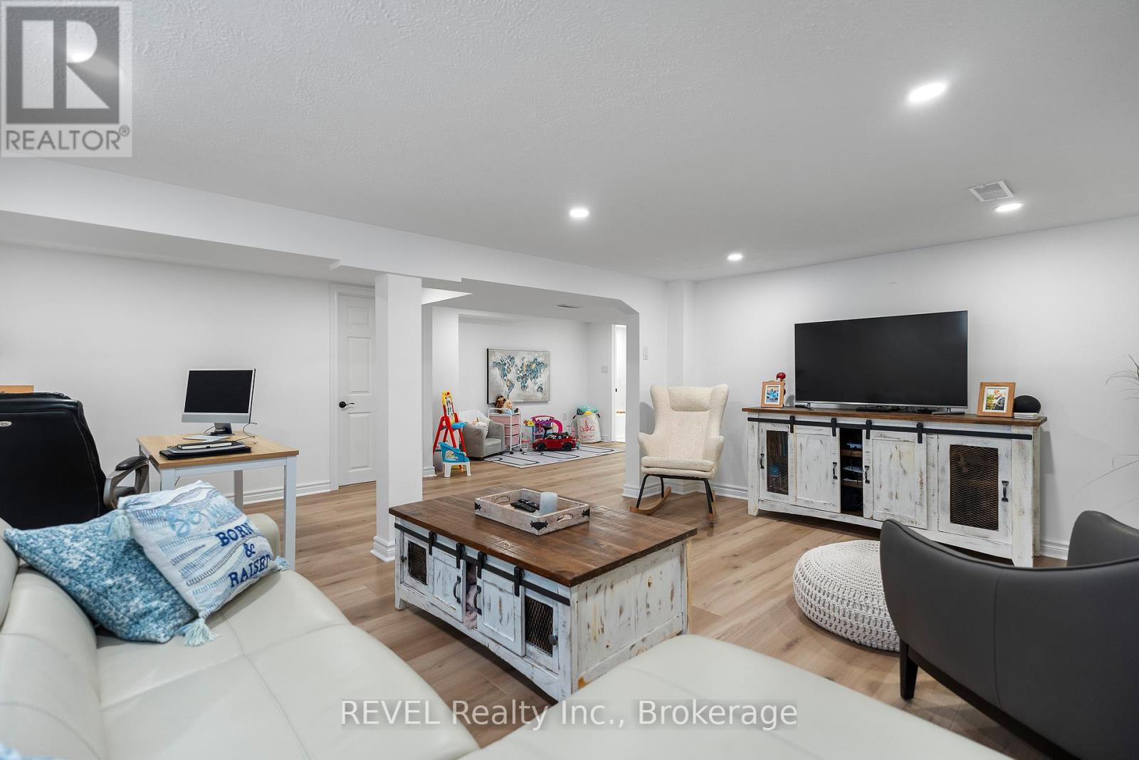 17 Varadi Avenue, Brantford, Ontario  N3R 3M9 - Photo 26 - X12158578