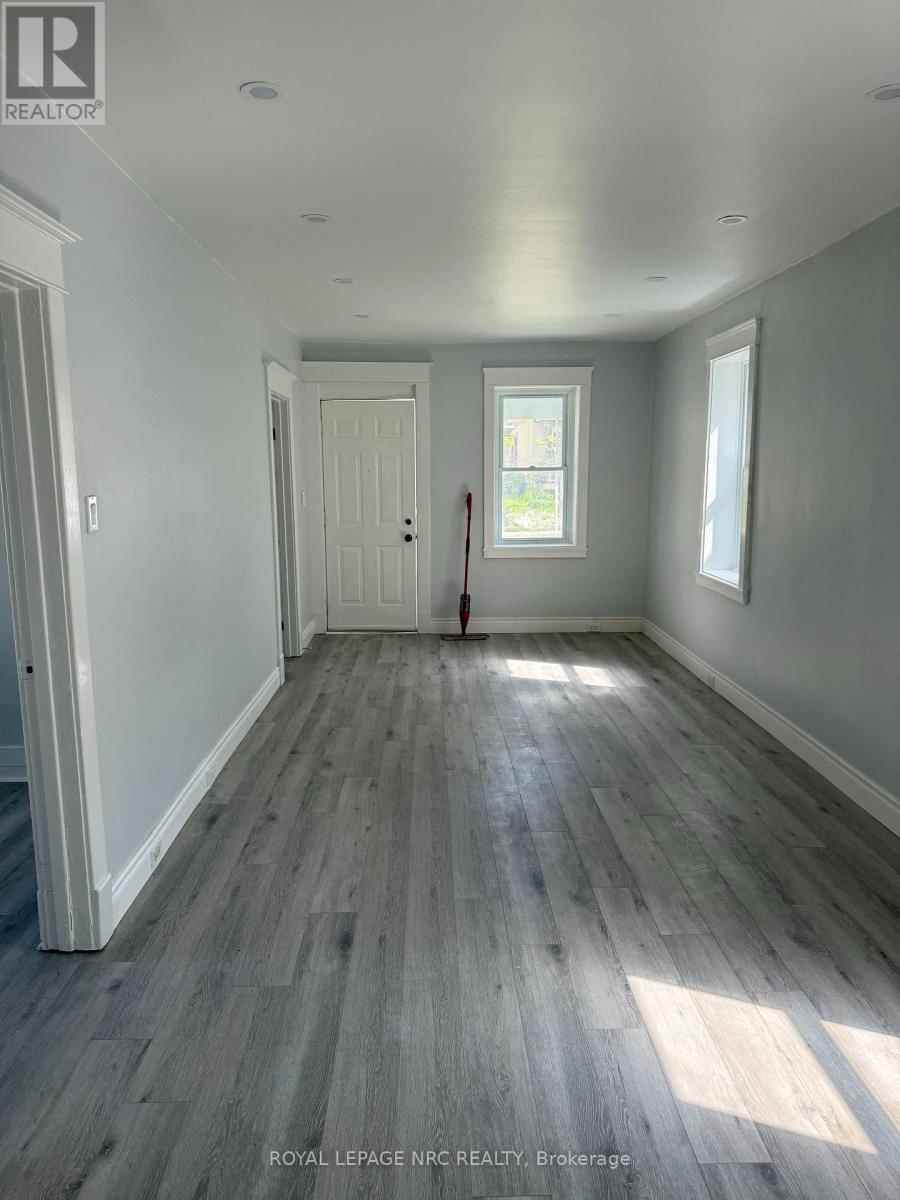 6328 Ker Street, Niagara Falls (Dorchester), Ontario  L2G 1X8 - Photo 9 - X12158658
