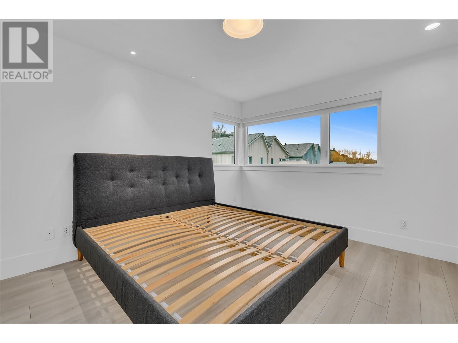 3270 Landry Crescent Summerland Photo 30