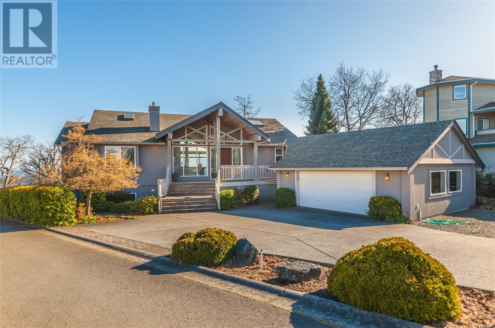 Property at 3748 Glen Oaks Dr image 1