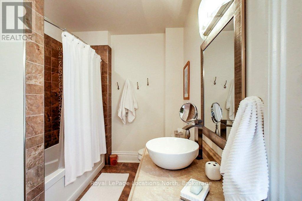 138 Bruce Street S, Blue Mountains, Ontario N0H 2P0 - Photo 24 - X12158594