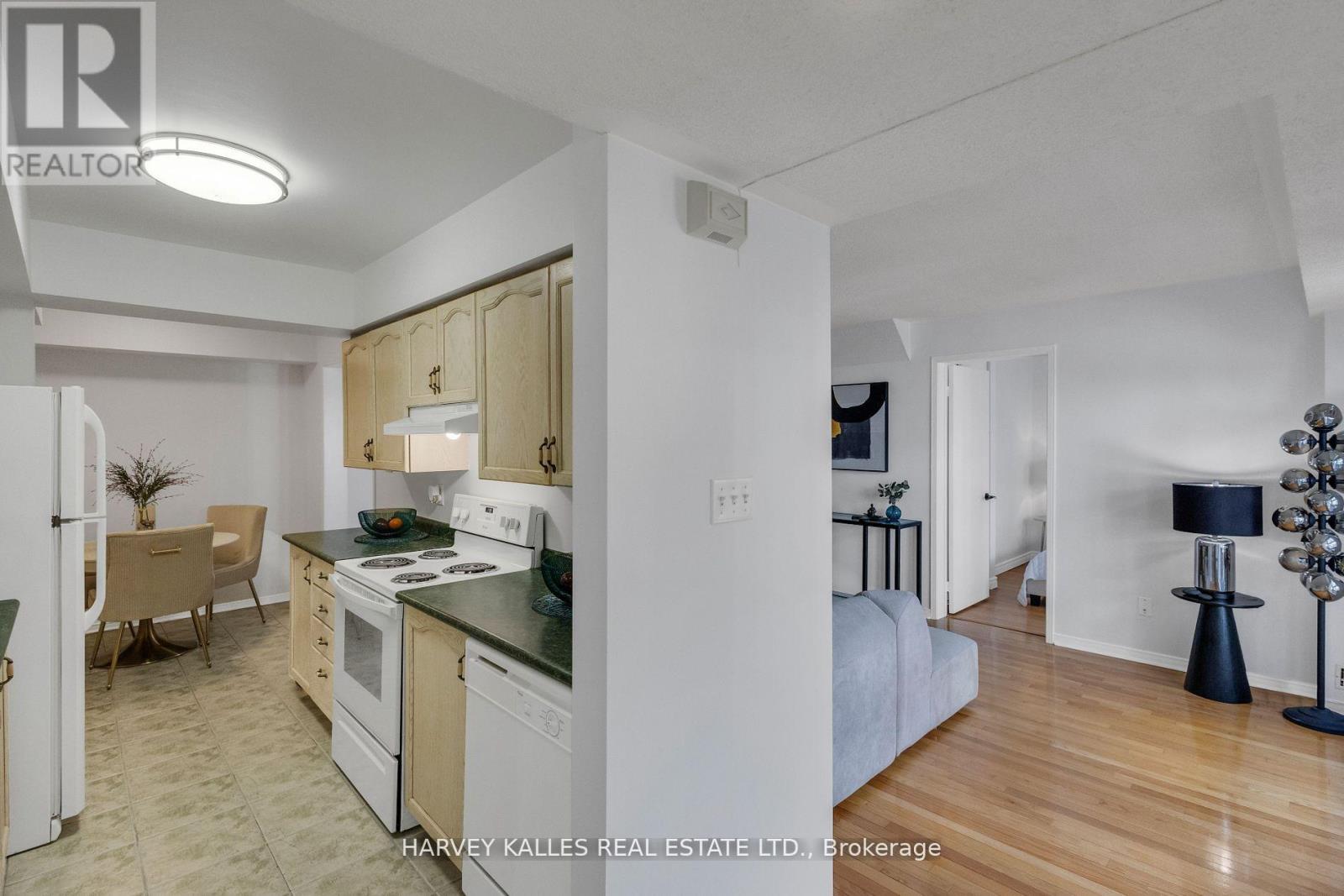 201 - 66 Sidney Belsey Crescent, Toronto, Ontario  M6M 5J4 - Photo 18 - W12158419