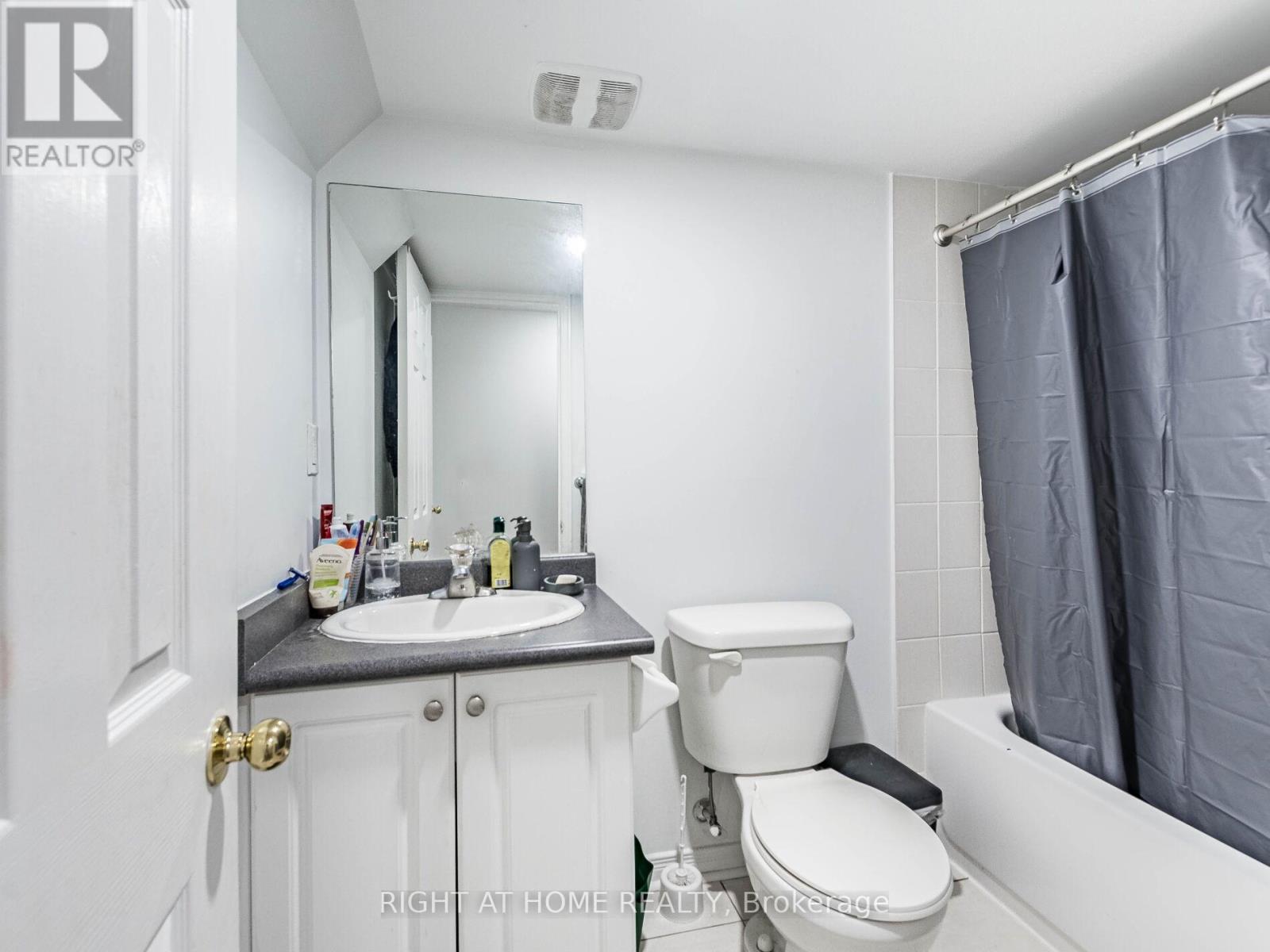2 Flurry Circle, Brampton, Ontario  L6X 0S5 - Photo 42 - W12158422