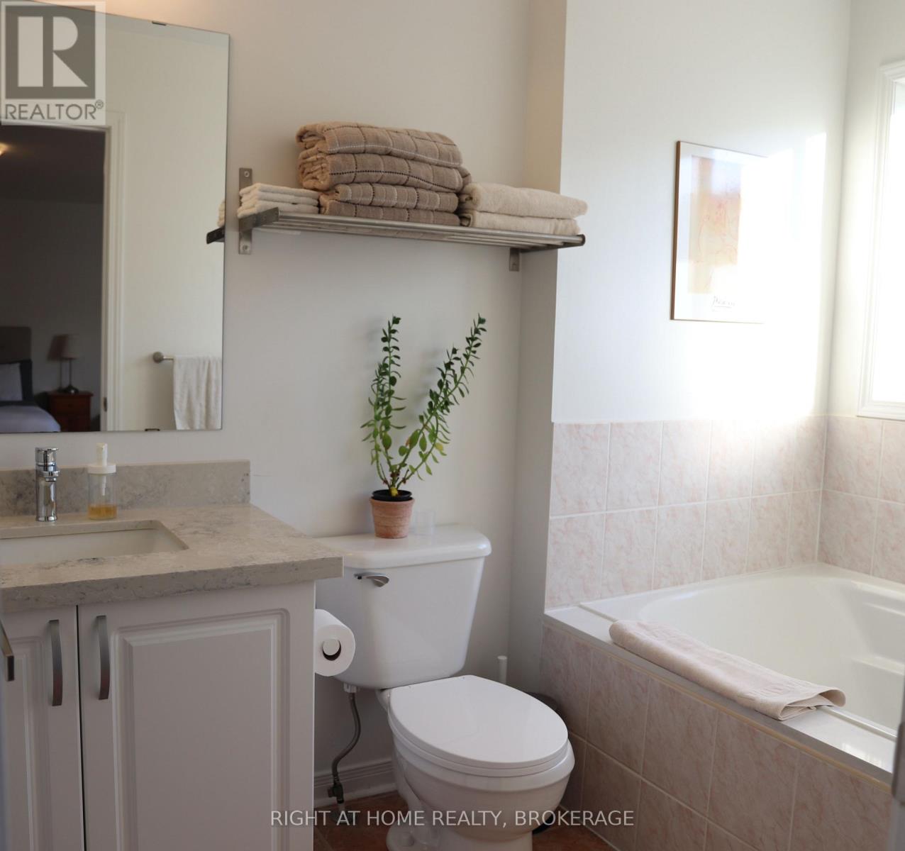1317 Cartmer Way, Milton, Ontario  L9T 6J9 - Photo 24 - W12158428