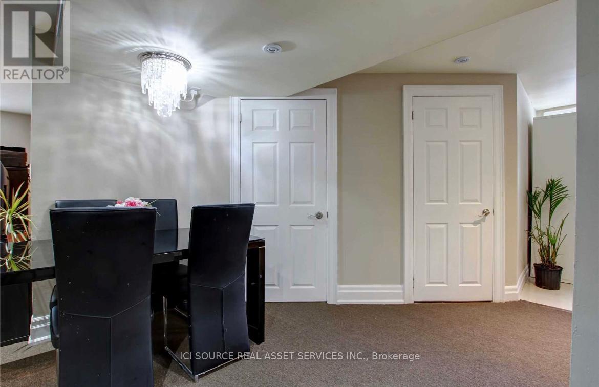 Lower - 627 Trudale Court, Oakville, Ontario  L6L 4H2 - Photo 8 - W12158439