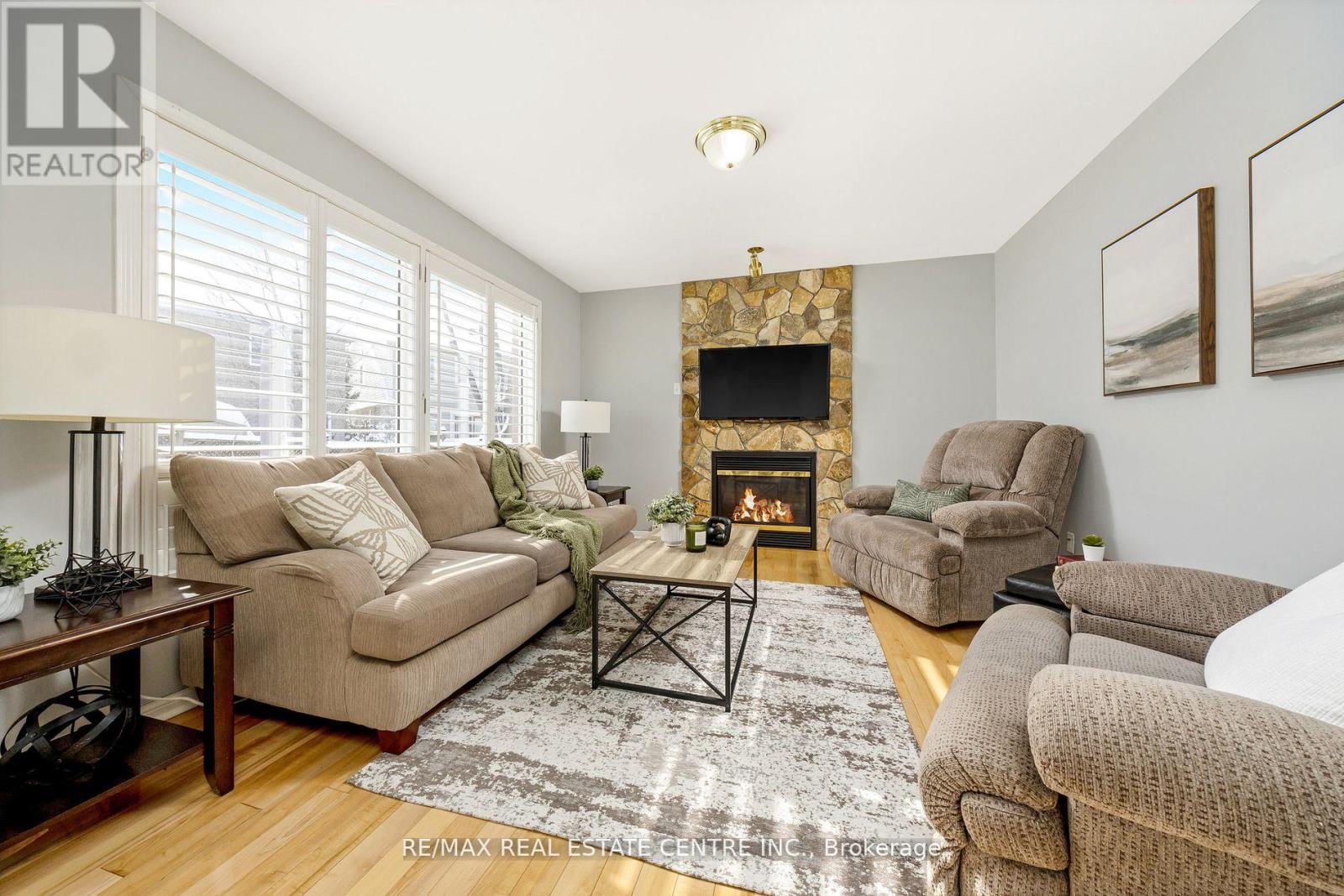 468 Trudeau Drive, Milton, Ontario  L9T 5K9 - Photo 10 - W12158528
