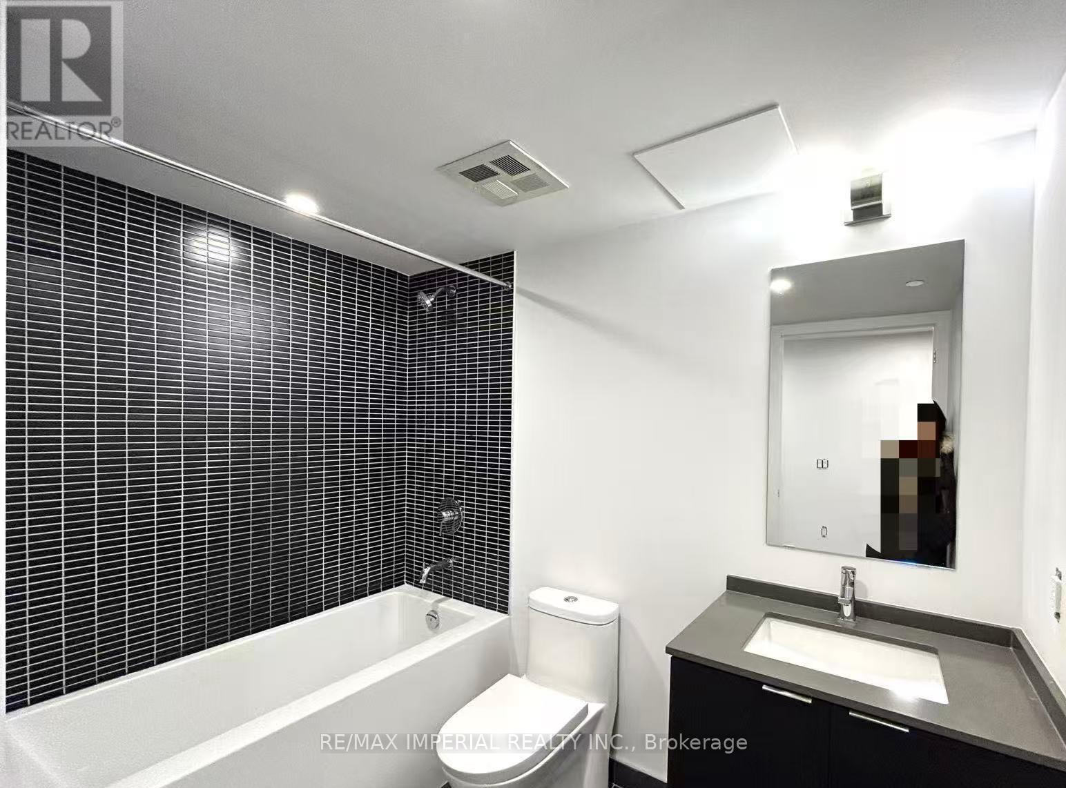 906 - 1 Jarvis Street, Hamilton (Beasley), Ontario  L8R 3J2 - Photo 6 - X12158418