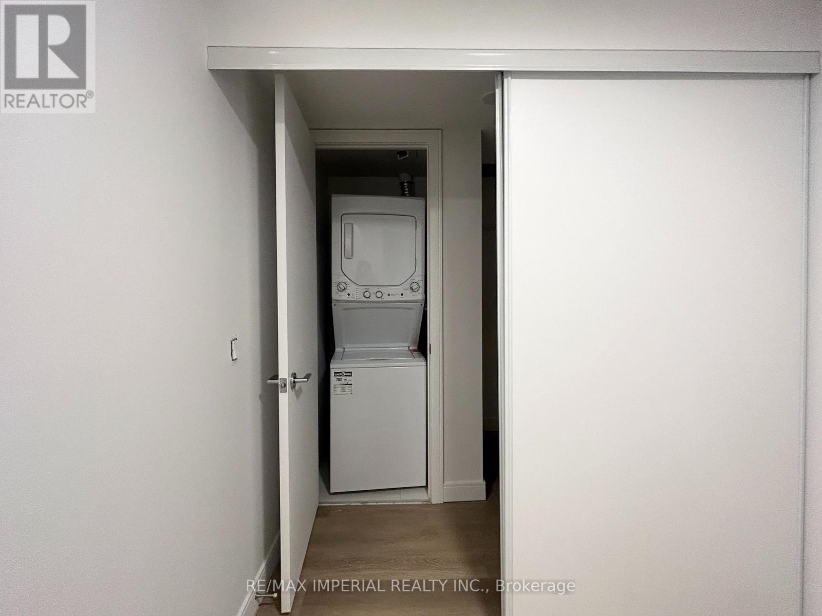 906 - 1 Jarvis Street, Hamilton (Beasley), Ontario  L8R 3J2 - Photo 7 - X12158418