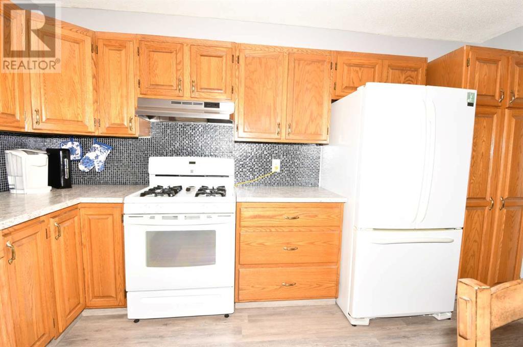 730 5 Avenue, Bassano, Alberta  T0J 0B0 - Photo 12 - A2222467