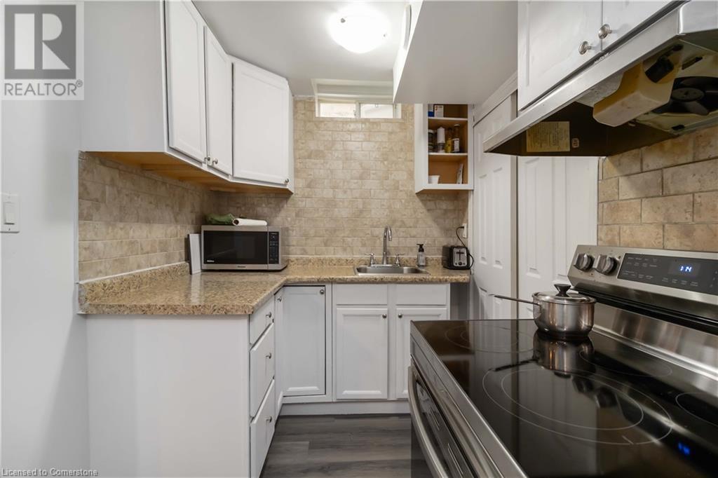 5438 Tenth Line W Unit# Bsmt, Mississauga, Ontario  L5M 0G5 - Photo 13 - 40721826