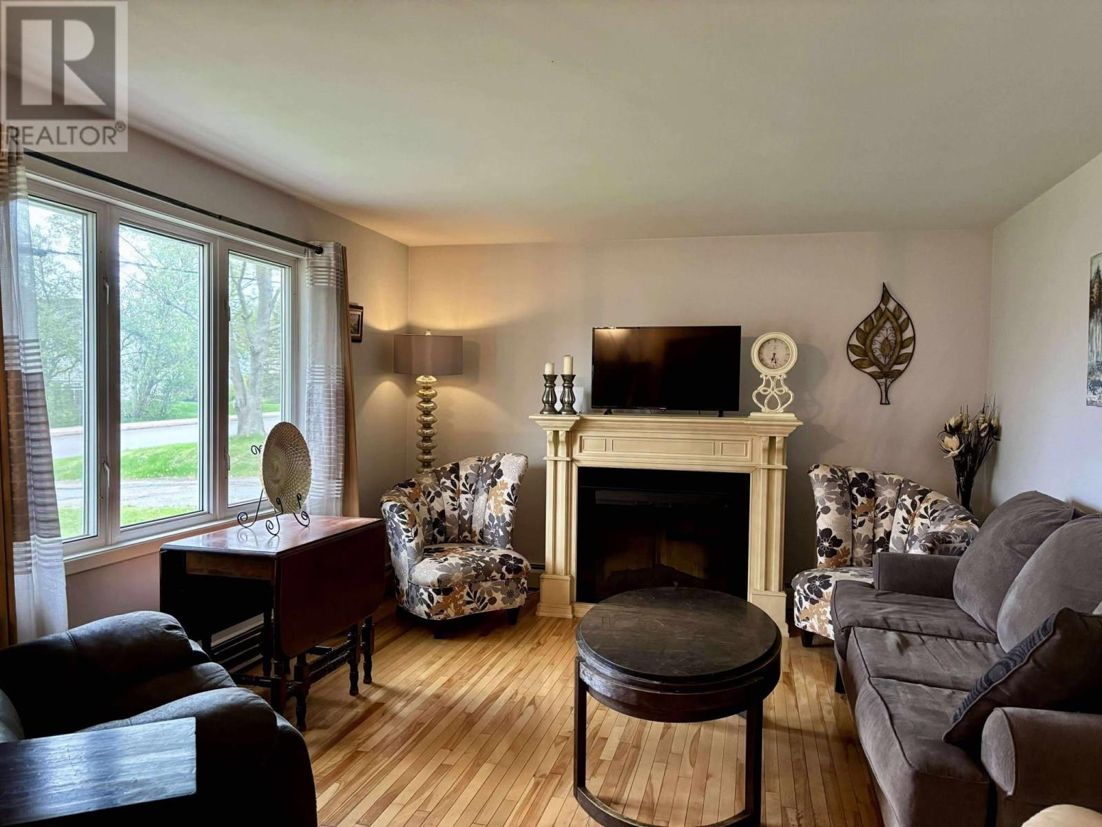 18 Skyview Drive, Charlottetown, Prince Edward Island  C1A 3A5 - Photo 7 - 202511552